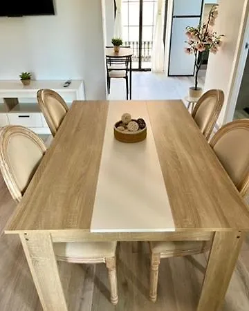 Elegante Boutique A 5 Min Del Metro 아파트 베테라