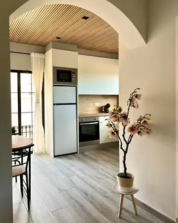 Elegante Boutique A 5 Minutes Del Metro Apartment